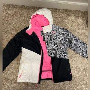 North Face Girls XL (16) Jacket used for snowboarding/skiing